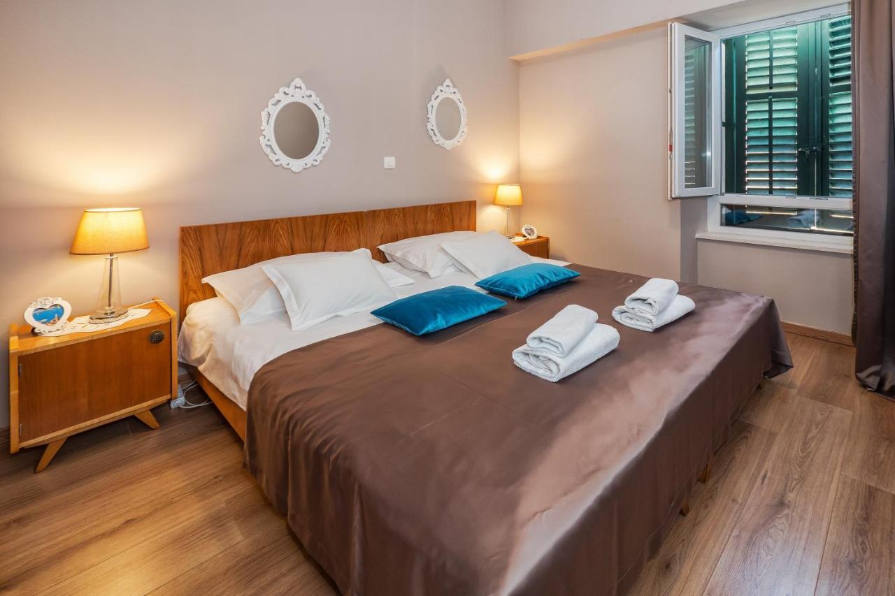 Apartment Queen Teuta In The Heart Of Split Historical Heritage Exterior foto